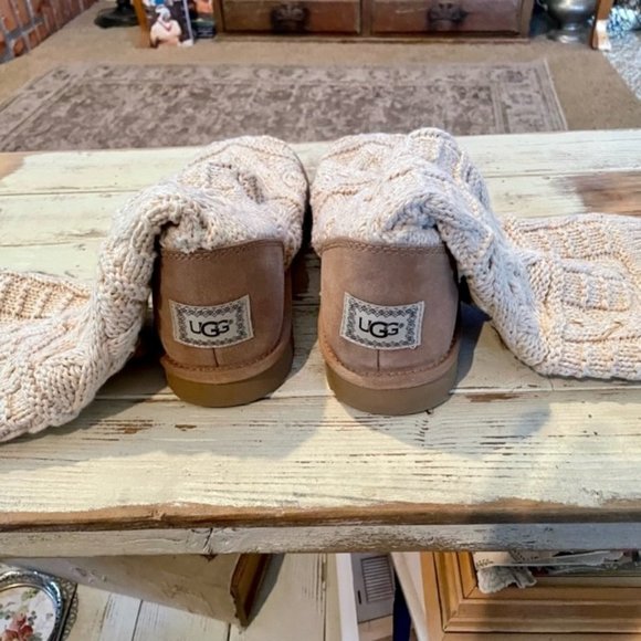 Cozy Knit Women's Slippers - Picture 6 of 6